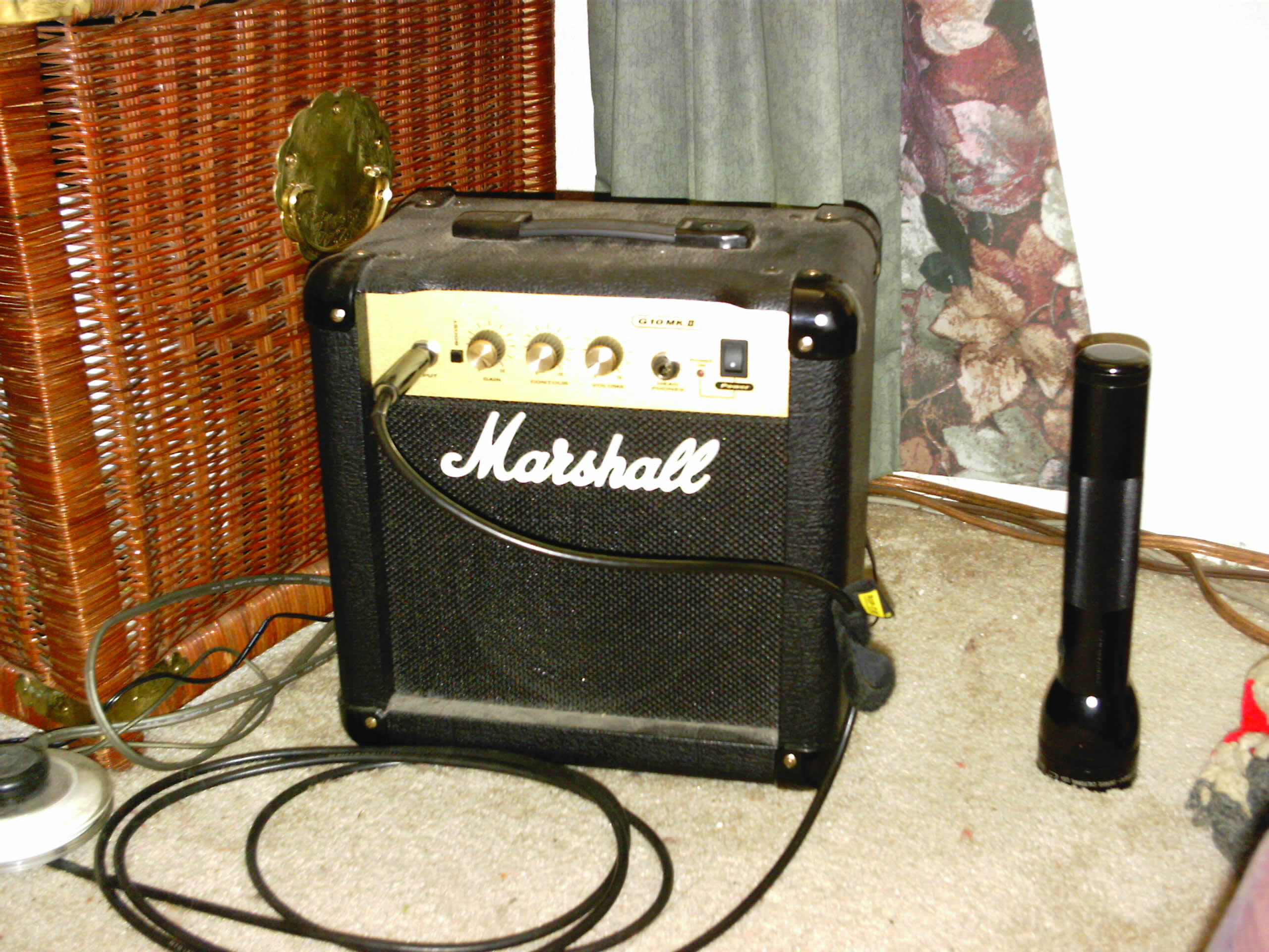 Living Room Marshall GK-10 Mk II